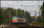 DB 110510 schiebt hier den RB nach Münster am 6.10.2007 um 17.28 Uhr aus dem Bahnhof Hasbergen.