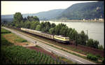110264 mit Nahverkehrszug 6318 am 20.6.1993 um 7.33 Uhr am Rheinufer bei Rheinbrohl Richtung Köln.