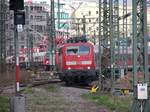 BR 111 046-9 bei Einfahrt in Stuttgart HBF mit RB 19125 aus Osterburken.
11.4.17, Stuttgart HBF