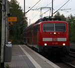 111 128 DB kommt mit einem Verstärkerzug von Düsseldorf-Hbf nach Aachen-Hbf und kommt aus Richtung Neuss-Hbf,Mönchengladbach-Hbf,Rheydt-Hbf,Wickrath,Beckrath,Herrath und fährt in
