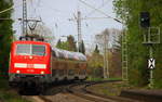 111 126 DB kommt mit dem RE4 von Dortmund-HBf nach Aachen-Hbf und kommt aus Richtung Neuss-Hbf,Mönchengladbach-Hbf,Rheydt-Hbf,Wickrath,Beckrath,Herrath und fährt in Erkelenz ein und