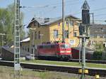 Tele auf 111 128 die hier gerade geräuschvoll durch Lindern in Richtung Rheydt schleicht.