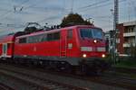 Mal wieder ein heimatliches Gefühl im Rheydter Hbf, eine ehemalige Badenerin bringt einen RE4 nach Aachen.