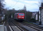 Ein Nachschuss von der 111 011-3 DB  schiebt den RE4 aus Aachen-Hbf nach Dortmund-Hbf und kommt aus Richtung Aachen-Hbf und hilt in Aachen-Schanz und fährt dann weiter in Richtung