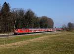 Die 111 043 mit einem Meridian Ersatzzug am 07.03.2014 unterwegs bei Hufschlag.