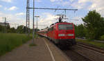 Ein Nachschuss von der 111 121 DB schiebt einen RE8 Verstärker von Köln-Messe-Deutz nach Kaldenkirchen und hilt in Rheydt-Hbf und fuhr in Richtung Mönchengladbach.