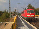 111 095-6 DB kommt als Lokzug aus Dortmund-Hbf nach Aachen-Hbf und kommt die Kohlscheider-Rampe hoch aus Richtung Neuss,Herzogenrath und fährt durch Kohlscheid in Richtung Richterich,Laurensberg,Aachen-West,Aachen-Schanz,Aachen-Hbf. 
Aufgenommen vom nagelneunen Bahnsteig 2 in Kohlscheid.
Bei Sommerwetter am Nachmittag vom 4.9.2018.