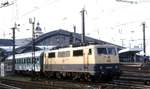 111011 fährt hier am 24.3.1999 um 16.23 Uhr mit dem RE 7 nach Münster in Köln HBF ab.