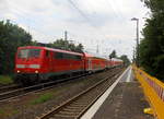 111 113 DB kommt die Kohlscheider-Rampe hoch aus Richtung Neuss,Herzogenrath mit dem RE4 aus Dortmund-Hbf nach Aachen-Hbf und fährt durch Kohlscheid in Richtung Richterich,Laurensberg,Aachen-West,Aachen-Schanz,Aachen-Hbf. 
Aufgenommen vom Bahnsteig 1 in Kohlscheid. 
Bei Sonne und Gewitterwolken am Mittag vom 10.6.2019.