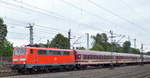 Ein Charter-Sonderzug mit DB 111 122-8 (NVR-Nummer: 91 80 6111 122-8 D-DB) am 10.07.19 Bahnhof Hamburg-Harburg.