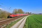 111 073 mit einem RE am 10.04.2020 bei Langenisarhofen.