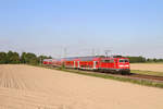 111 127 der Deutschen Bahn AG war am 05. Mai 2020 mit dem Regionalexpress 10456 von Düsseldorf Hauptbahnhof über Krefeld Hauptbahnhof und Viersen nach Aachen Hauptbahnhof unterwegs, hier zwischen den Haltepunkten Forsthaus und Anrath.