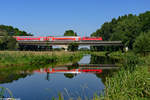 Am 08.08.2020 schiebt 111 127 bei Hückelhoven den RE 4 - 10412 Richtung Aachen.