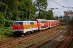 DB 111 111  Sally   Miete oder Kaufe mich  mit RB48 Ersatzzug in Wuppertal, September 2021.