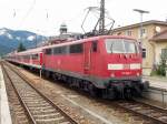 111 066-7 mit einem RB Zug nach Mnchen in Garmisch-Partenkirchen. 17.08.07