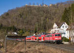 111 131 mit RE5 Lindau-Reutin - Stuttgart Hbf am 11.03.2022 in Geislingen/Steige.