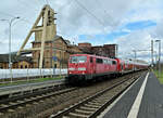 Am Mittag des heutigen Samstag ist die 111 191 mal wieder mit dem Ersatzzug als RE8 nach Stuttgart in Kochendorf kurz nach 12 Uhr unterwegs.