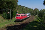 111 189 mit DPN 89574 (Stuttgart Hbf - Böblingen) bei Heslach 20.08.2023