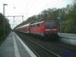 111 087-3 mit RE nach Rheine im Bahnhof Hmelerwald am  27.04.2008