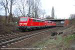 111 136-8 fhrt am 28. Mrz 2009 mit LZ (111 132-7; 110 506-3) durch Hannover Limmer