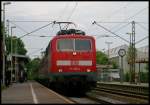 111 015 mit RE11594 nach Aachen bei der Einfahrt in Geilenkirchen 8.5.09 (Gru an die Lokfhrerin ;))