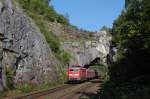 111 055 mit RegionalExpress am 01.08.2009 beim Felsentor bei Etterzhausen