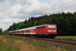 111 002 mit einem Sonderzug am 14.08.2009 bei Sauerlach.