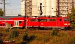 Nachschub, erhlt der RE4 Zug, der den Hbf Mnchengladbach nach Dortmund verlsst.