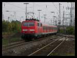 111 013 am RB35-Verstrker bei der Einfahrt ins Bw, 1.7.2010