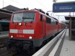 Baureihe 111 089-9 steht mit ihrem RegionalExpress abfahrbereit im Bielefelder Hauptbahnhof.