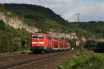 111 208 mit RE 4618 am 31.08.2010 bei Karlstadt im Maintal.