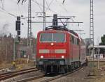 111 152-5 mit dem RE10414 aus Dortmund nach Aachen Hbf bei der Ausfahrt in Rheydt Hbf, 6.2.11