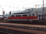 111 158-2 auf Trier Hauptbahnhof am 21-7-2000.