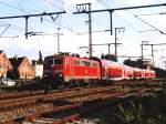 111 090-7 mit RE 14501 Hannover Hauptbahnhof-Norddeich Mole in Leer am 19-8-2004.