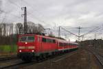 DB 111 034-5 mit dem RE 79017 von Mnchen Hbf nach Salzburg Hbf, in Grafing Bahnhof; 15.01.2011