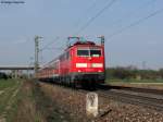 25.03.2011: Die 111 042-8 zieht die RB 38851 (Mannheim-Karlsruhe).