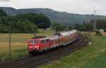 111 185-5 und 202-8 mit dem RE 4618 (Wrzburg Hbf-Frankfurt(Main)Hbf ) bei Wernfeld 22.6.11