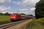 111 027-9 mit einem RegionalExpress nach Salzburg in Grokarolinfeld am 13.08.2011