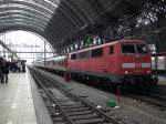 Ankunft der 111 073 in Frankfurt (Main) Hauptbahnhof mit RE aus Nrnberg HBF.