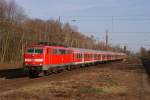 111 119 mit einer RB 35 nach Wesel bei der Einfahrt in Dinslaken am 26.03.2012