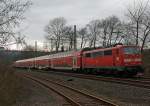Nachschu von den Sandwich: 111 080-8 und 111 079-0 an Schlu mit dem RE 9 (Rhein-Sieg-Express) Siegen-Kln-Aachen, hier am 31.03.2012 hinter Betzdorf/Sieg.