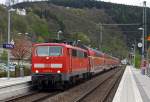 111 077-4 mit dem RE 9 (Rhein-Sieg-Express) Aachen-Kln-Siegen hier am 27.04.2012 im Bahnhof Kirchen/Sieg.