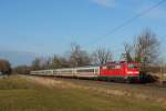 Ein nicht alltgliches Gespann kam am 10.03.2012 durch Happing. 111 040 mit IC 1283 Innsbruck Hbf - Mnchen Hbf.