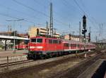 Die 111 181 mit einer RB am 24.08.2009 bei der Einfahrt in den Wrzburger Hbf.