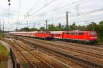 Die beiden verbliebenen Bn-Zuggarnituren auf den RE's Mnchen-Salzburg begegnen sich in der sdlichen Ausfahrt Rosenheim mit 111 023 & 148 - 15/09/2012