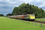 111 024-6 mit einem Regionalexpress in Grokarolinenfeld am 17.07.2012