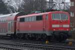 RE 4 geschoben von der 111 147-5 in Rheydt Hbf. 4.1.2013