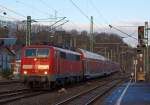 Auch 111er fahren noch an der Sieg - Hier fhrt 111 016-2 mit DoSto´s als RE 9 - rsx Rhein-Sieg-Express (Aachen - Kln - Siegen) am 20.02.2013 in den Bahnhof Betzdorf/Sieg ein.