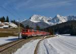 111 044 als Steuerwagenersatz einer RB am 16.03.2013 bei Klais.