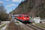 111 026 mit RB 59521 am 14.04.2013 bei Huglfing.